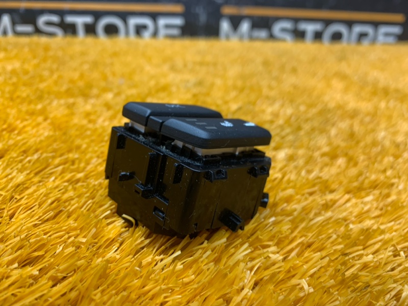 Кнопка подогрева сидений, 600 рублей, Красноярск