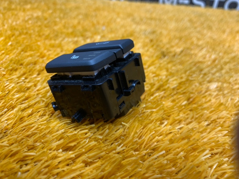 Кнопка подогрева сидений, 800 рублей, Красноярск