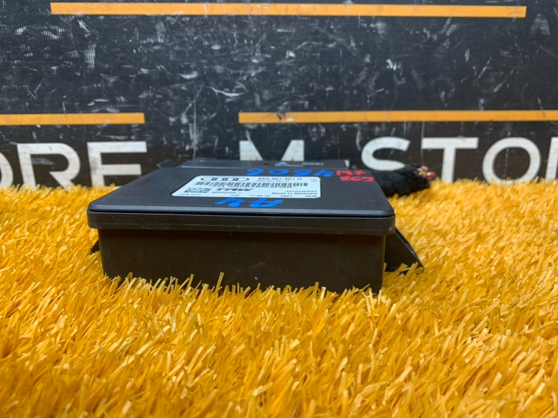 Блок управления стояночным тормозом, 500 рублей, Красноярск