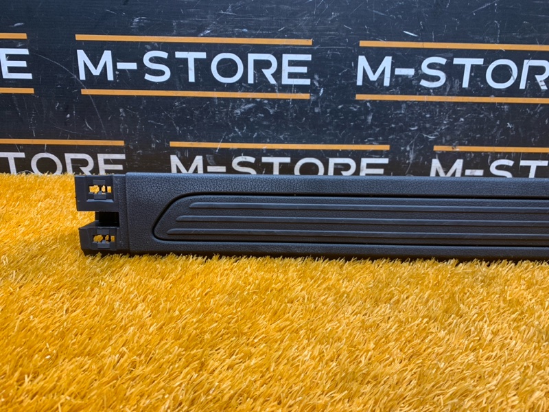 Накладка на порог салона, 440 рублей, Красноярск