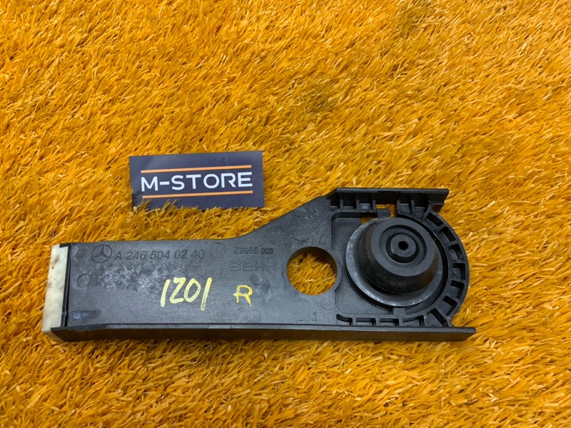 Кронштейн радиатора, 930 рублей, Красноярск