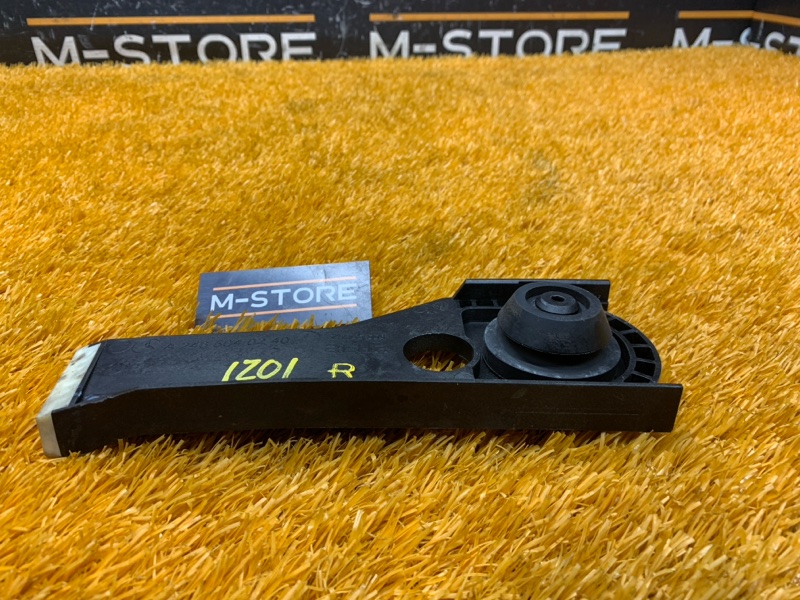 Кронштейн радиатора, 930 рублей, Красноярск