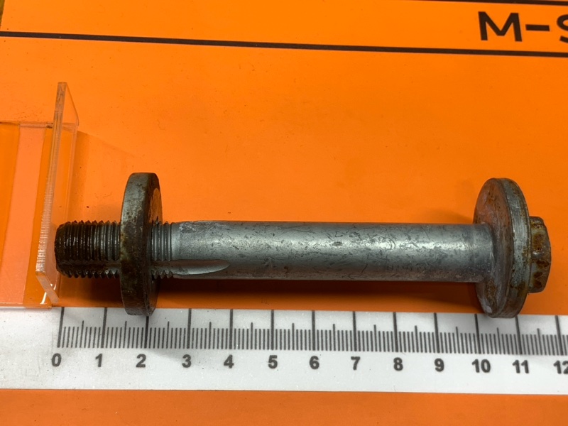 Болт развальный, 450 рублей, Красноярск