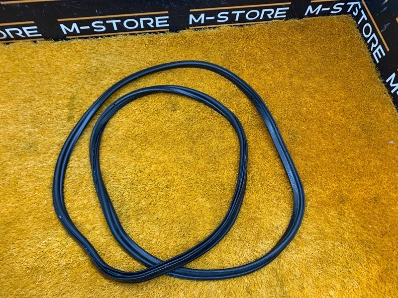 Уплотнитель двери багажника, 930 рублей, Красноярск