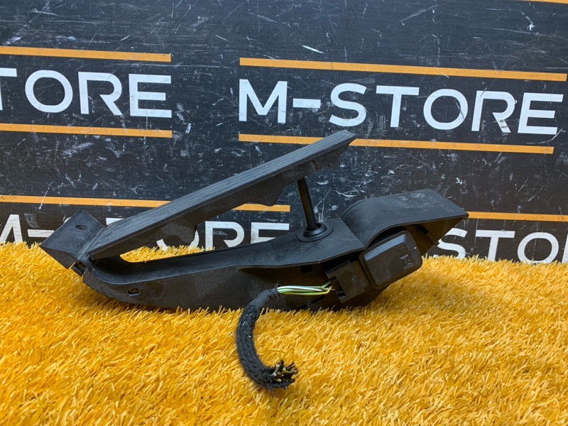 педаль газа, 500 рублей, Красноярск