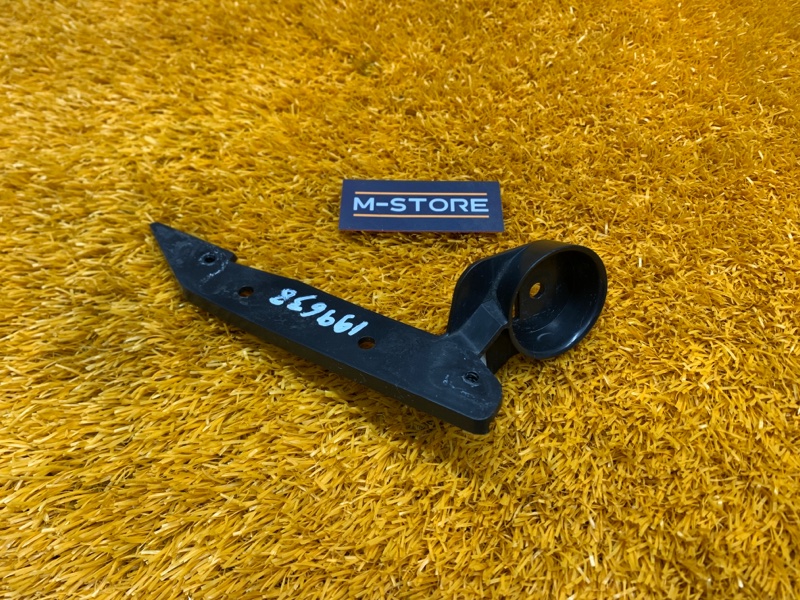 крепление бампера, 500 рублей, Красноярск