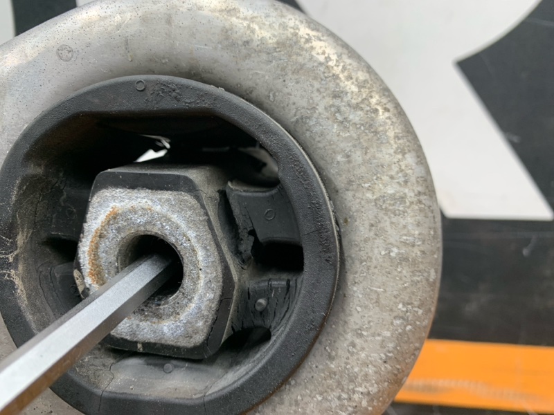 Балка поперечная (подрамник), 1690 рублей, Красноярск