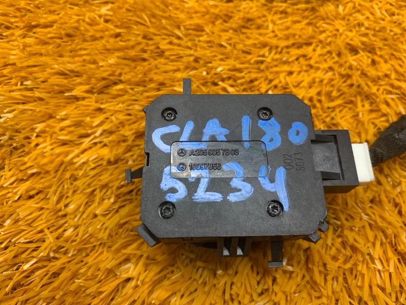 кнопка регулировки сиденья, 700 рублей, Красноярск