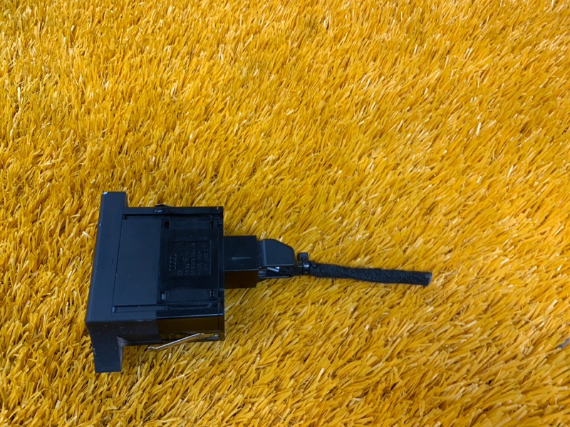 Кнопка корректора фар, 200 рублей, Красноярск