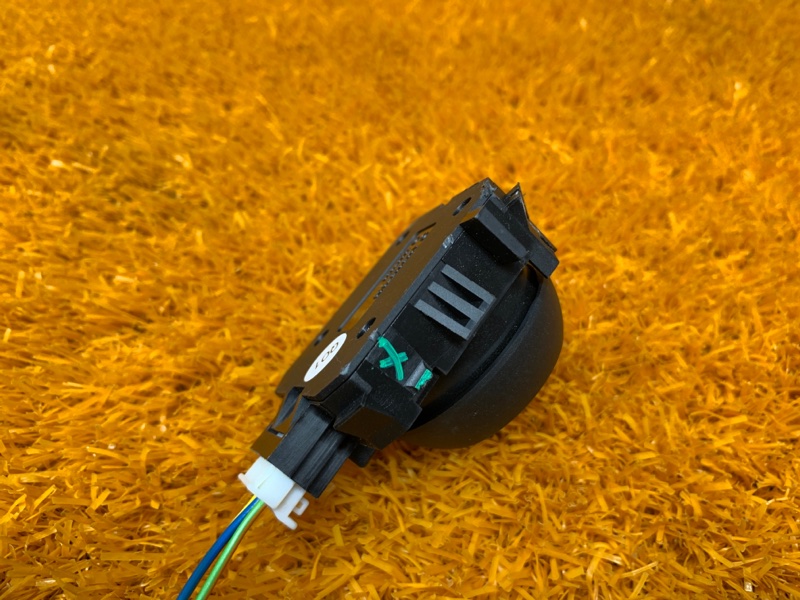 кнопка регулировки сиденья, 600 рублей, Красноярск