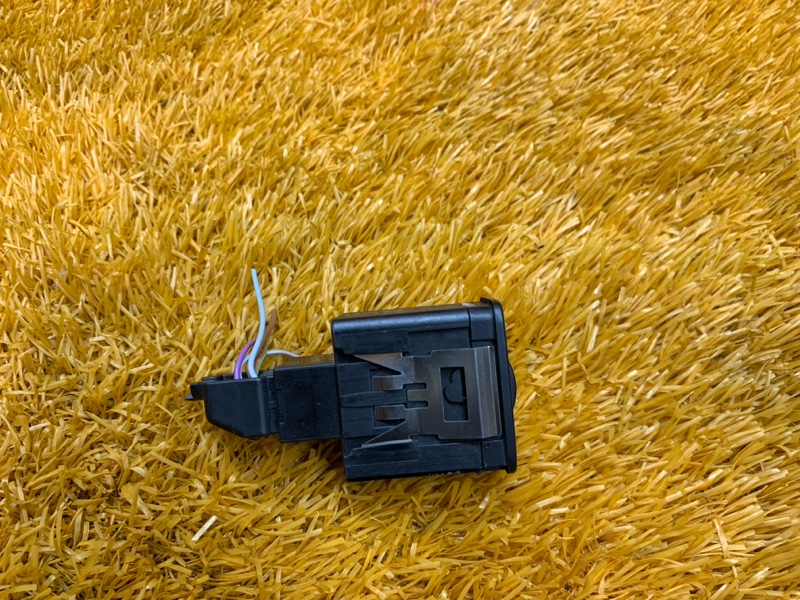 Кнопка освещения панели приборов, 250 рублей, Красноярск