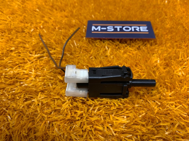 Концевик стояночного тормоза, 200 рублей, Красноярск