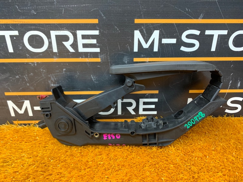 педаль газа, 1000 рублей, Красноярск