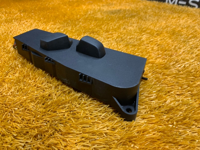 кнопка регулировки сиденья, 1400 рублей, Красноярск