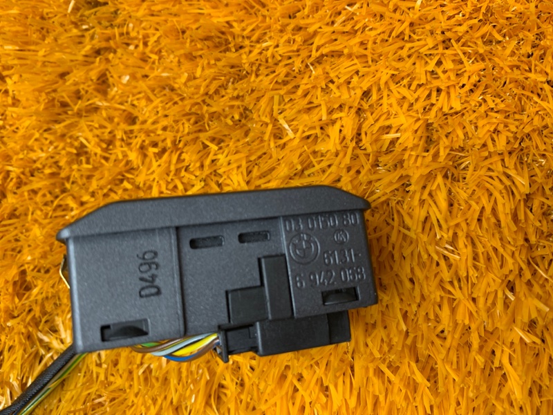 Кнопка люка, 300 рублей, Красноярск