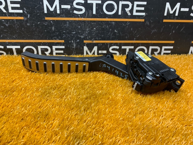 педаль газа, 500 рублей, Красноярск