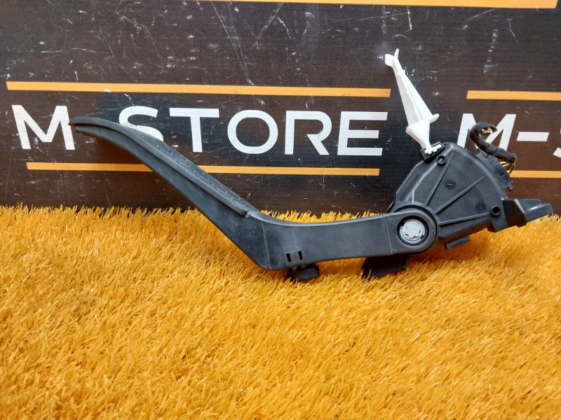 педаль газа, 500 рублей, Красноярск