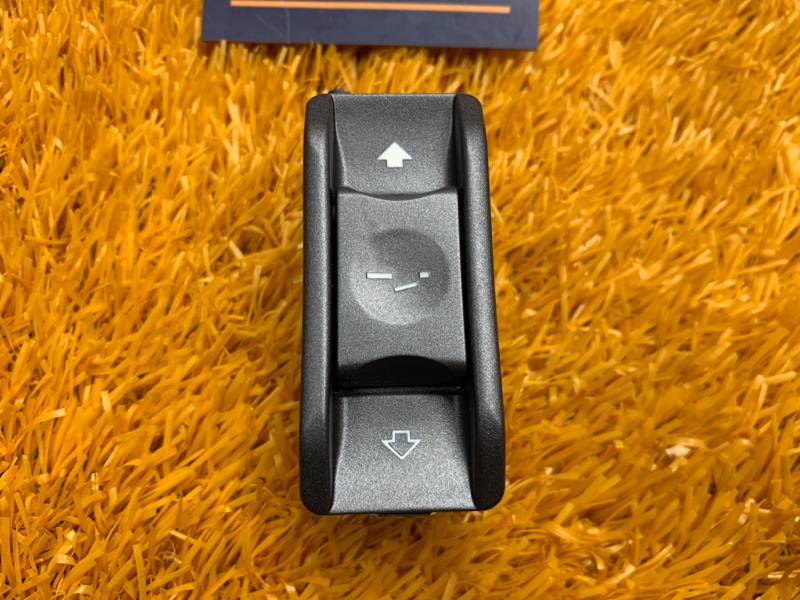 Кнопка люка, 300 рублей, Красноярск