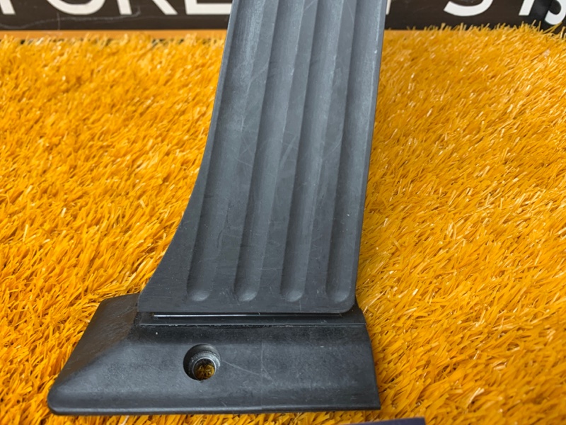 педаль газа, 500 рублей, Красноярск