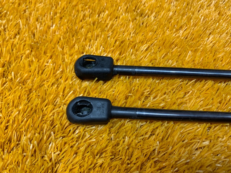 амортизатор капота, 500 рублей, Красноярск