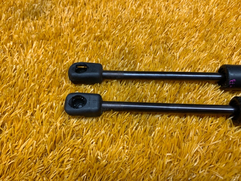 амортизатор капота, 500 рублей, Красноярск