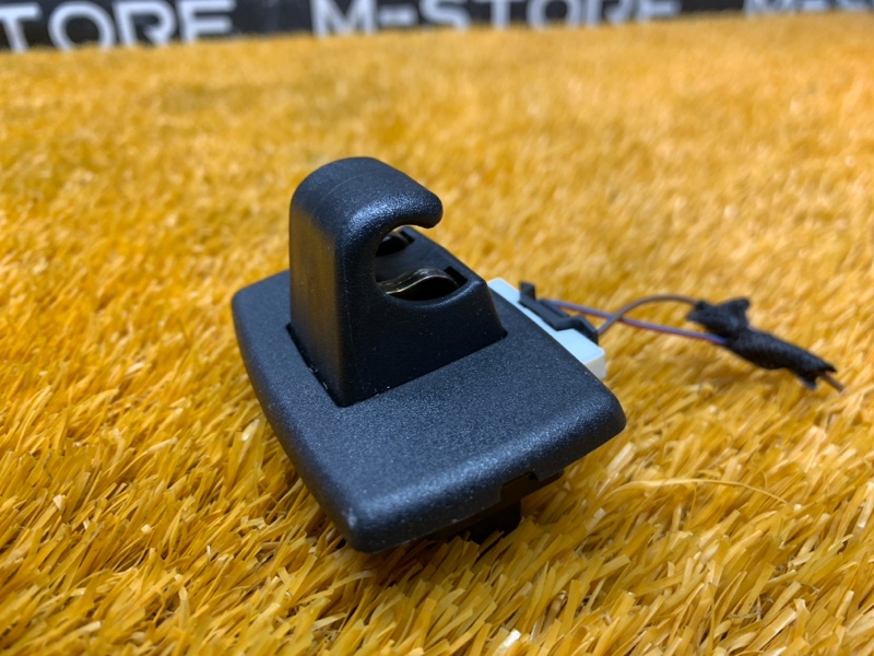 Крючок солнцезащитного козырька, 350 рублей, Красноярск