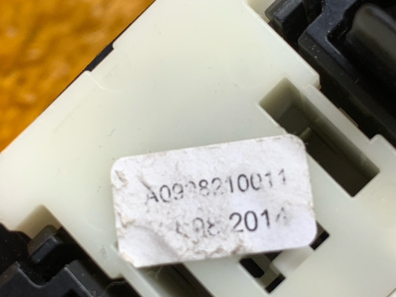 Крючок солнцезащитного козырька, 350 рублей, Красноярск