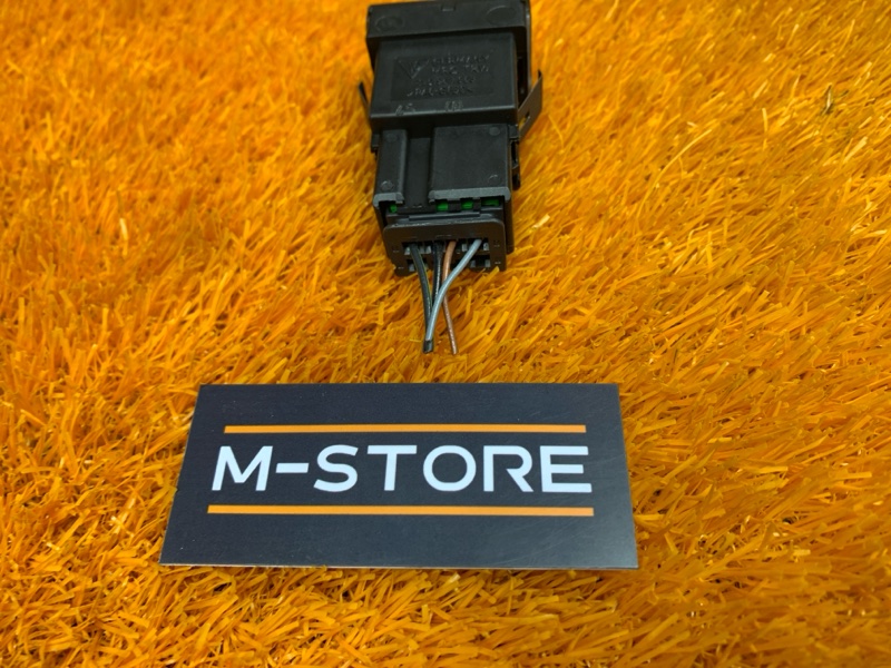 Кнопка подогрева сидений, 300 рублей, Красноярск