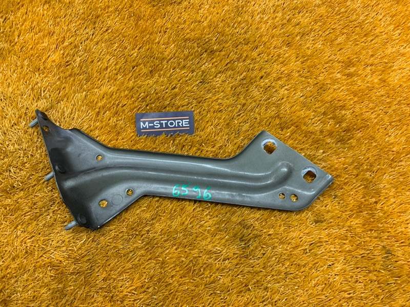 крепление крыла, 950 рублей, Красноярск