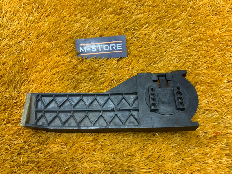 Кронштейн радиатора, 980 рублей, Красноярск