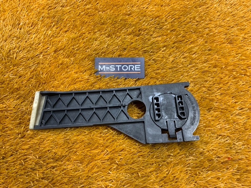 Кронштейн радиатора, 980 рублей, Красноярск