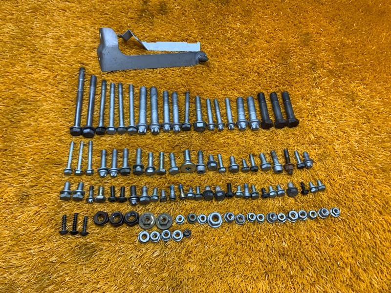 Болты и гайки ДВС, 750 рублей, Красноярск