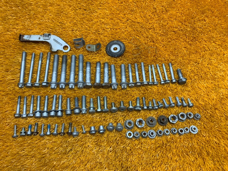 Болты и гайки ДВС, 630 рублей, Красноярск