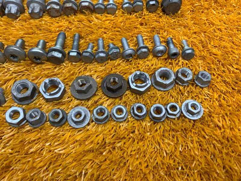 Болты и гайки ДВС, 630 рублей, Красноярск