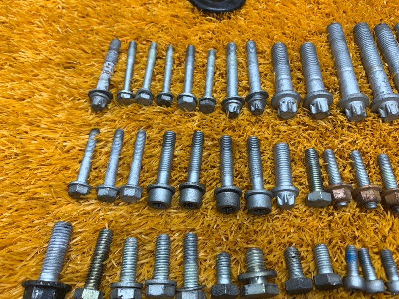 Болты и гайки ДВС, 630 рублей, Красноярск