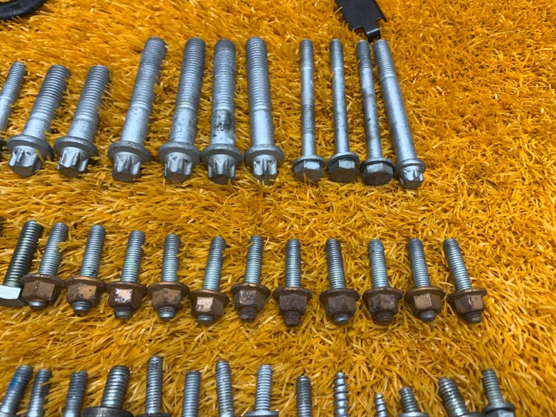 Болты и гайки ДВС, 630 рублей, Красноярск