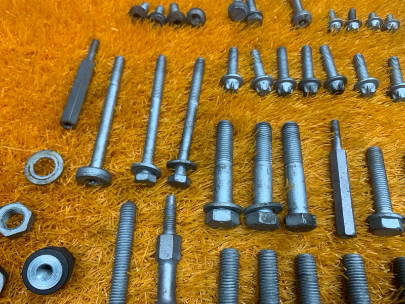 Болты и гайки ДВС, 930 рублей, Красноярск