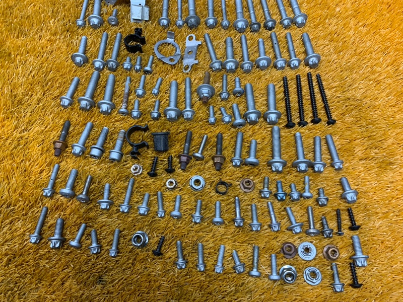 Болты и гайки ДВС, 810 рублей, Красноярск