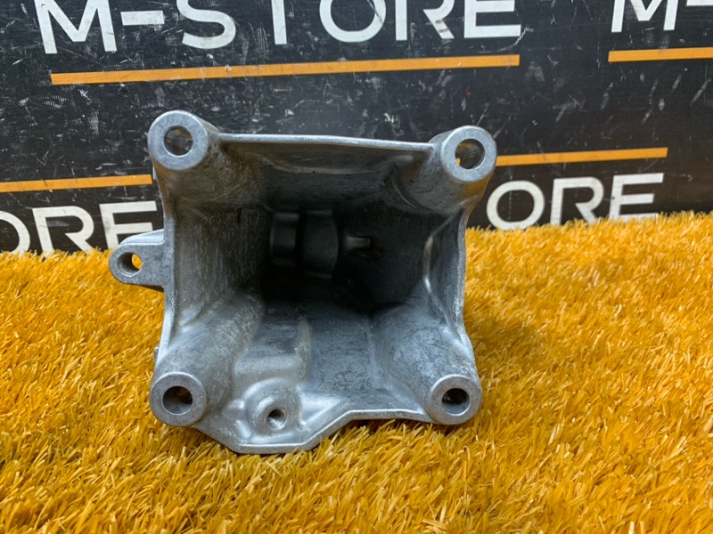 Кронштейн подушки двигателя, 1820 рублей, Красноярск