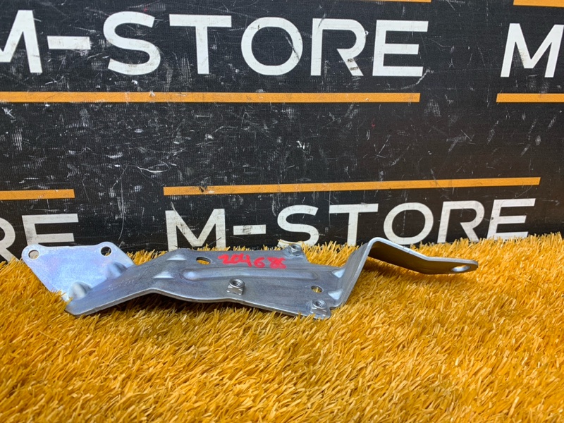 кронштейн, 300 рублей, Красноярск