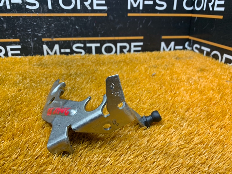 кронштейн, 300 рублей, Красноярск