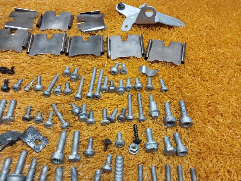 Болты и гайки ДВС, 1100 рублей, Красноярск