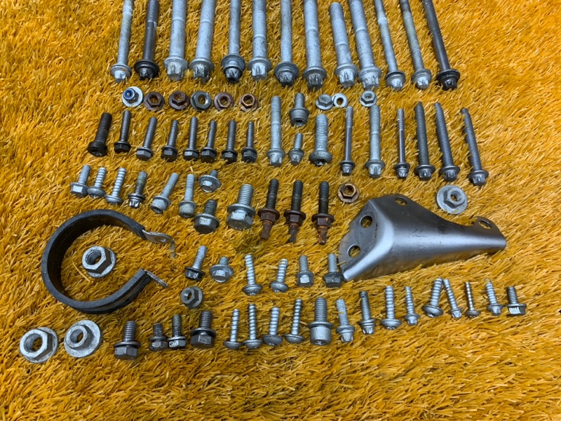 Болты и гайки ДВС, 1100 рублей, Красноярск