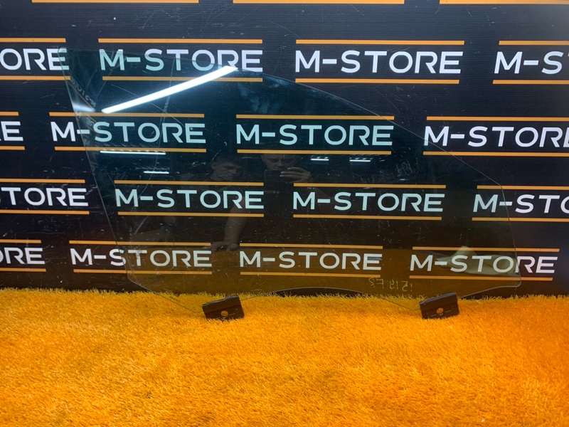 Стекло боковое, 7500 рублей, Красноярск