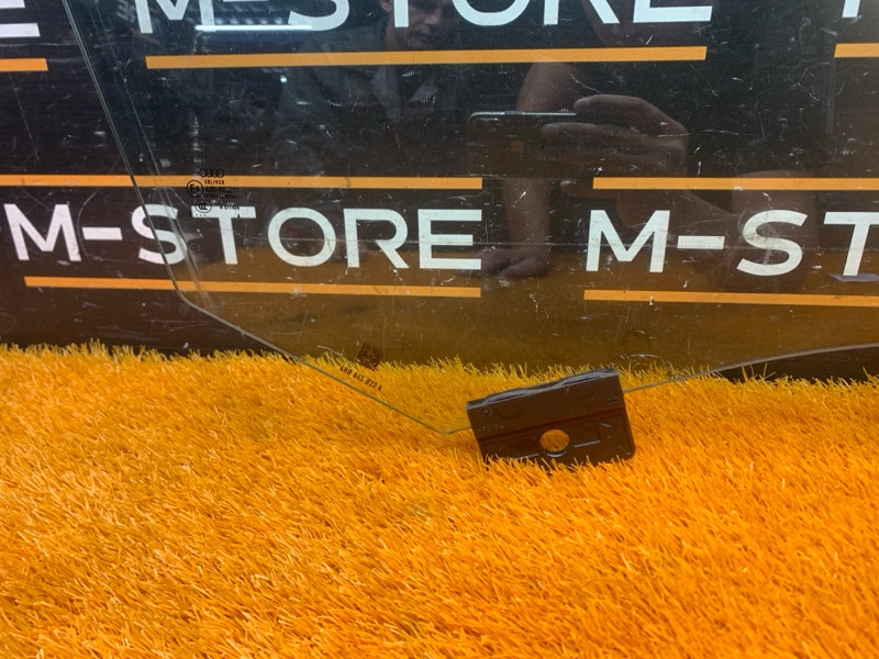 Стекло боковое, 7500 рублей, Красноярск