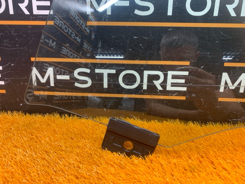 Стекло боковое, 7500 рублей, Красноярск