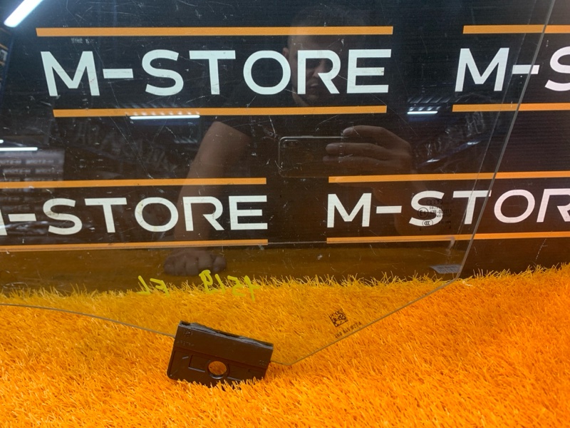 Стекло боковое, 7500 рублей, Красноярск