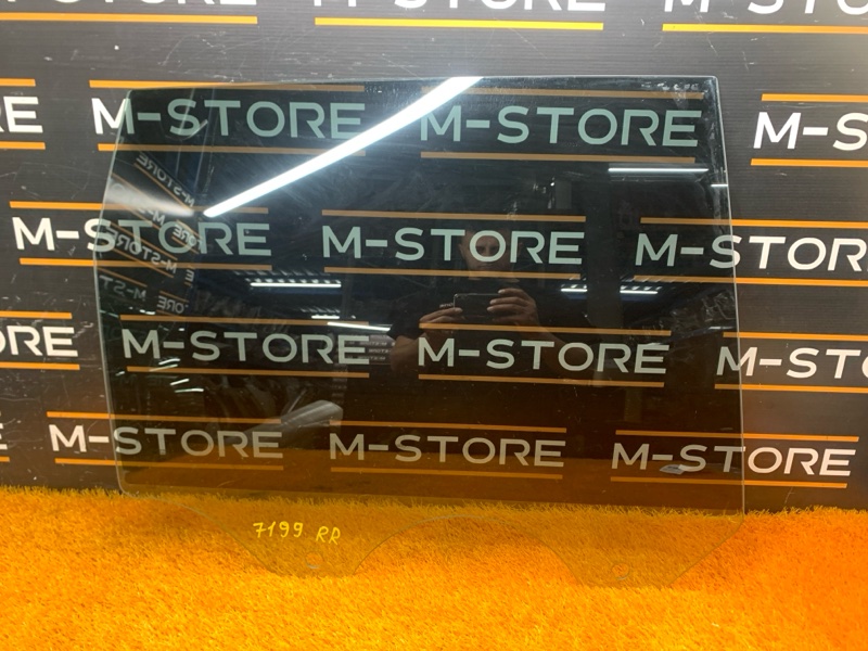 Стекло боковое, 670 рублей, Красноярск