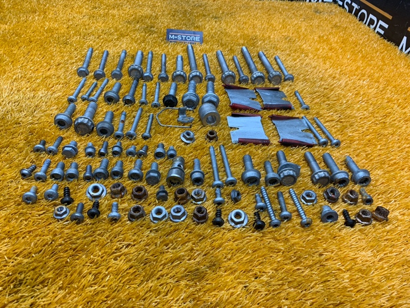 Болты и гайки ДВС, 810 рублей, Красноярск