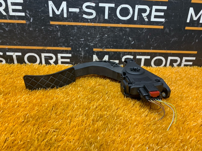 педаль газа, 500 рублей, Красноярск